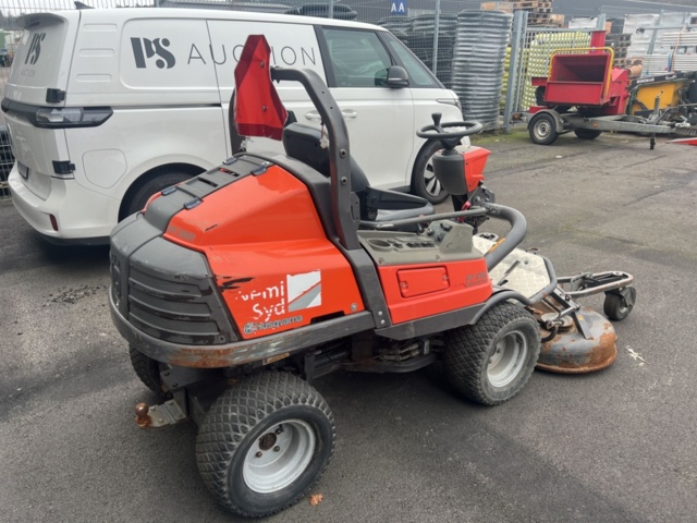 1420054-4 Åkgräsklippare - PT 26D Commercial (Reparationsobjekt)