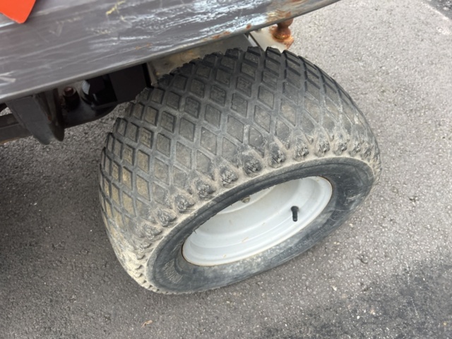 1420054-11 Åkgräsklippare - PT 26D Commercial (Reparationsobjekt)