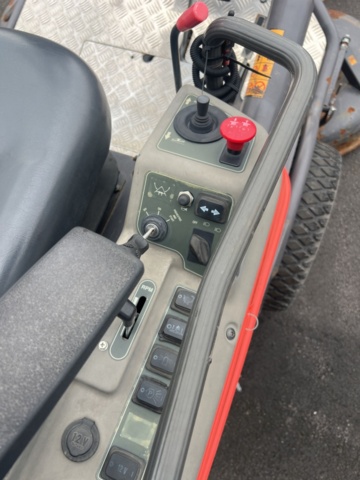 1420054-16 Åkgräsklippare - PT 26D Commercial (Reparationsobjekt)