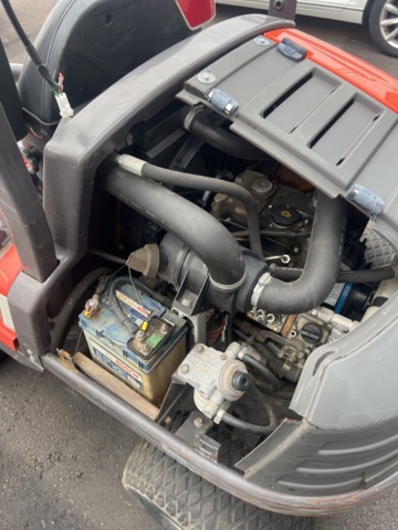 1420054-18 Åkgräsklippare - PT 26D Commercial (Reparationsobjekt)