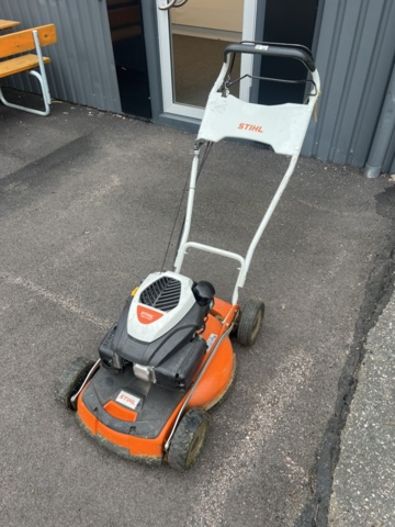 1420058-1 Gräsklippare - STIHL RM 4.0 RT (Reparationsobjekt)