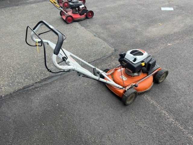 1420058-3 Gräsklippare - STIHL RM 4.0 RT (Reparationsobjekt)