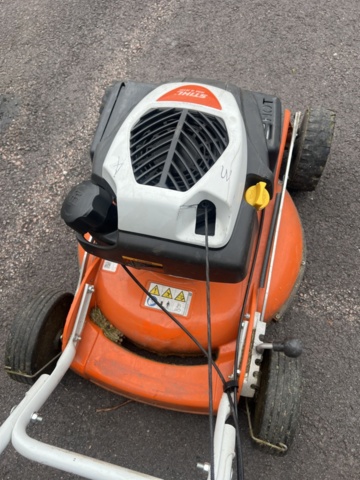 1420058-5 Gräsklippare - STIHL RM 4.0 RT (Reparationsobjekt)