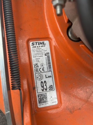 1420058-6 Gräsklippare - STIHL RM 4.0 RT (Reparationsobjekt)