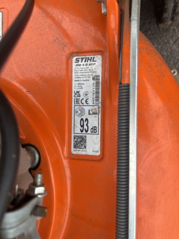 1420061-4 Gräsklippare - Stihl (Reperationsobjekt)