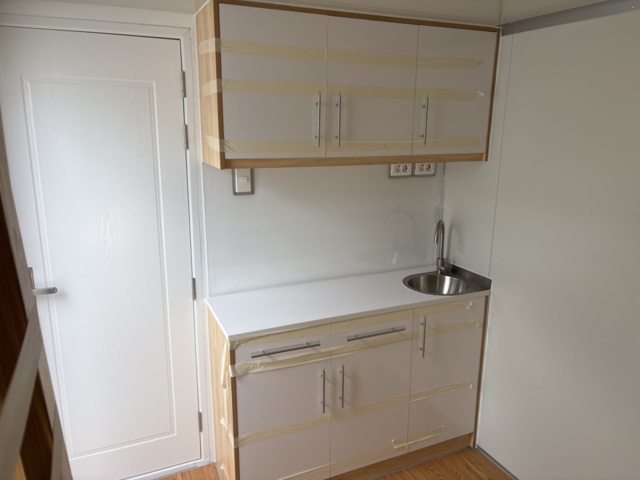 1444259-5 Boendecontainer – 40’ HC med 2 studiolägenheter (oanvänd)