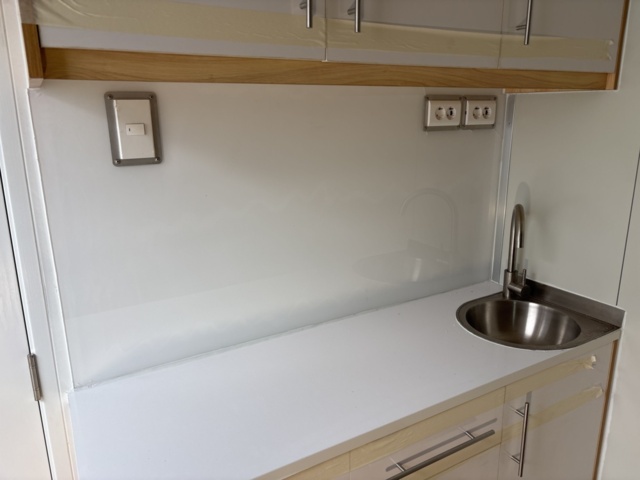 1444259-7 Boendecontainer – 40’ HC med 2 studiolägenheter (oanvänd)