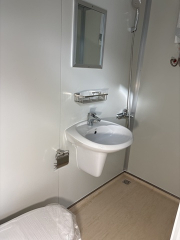 1444259-19 Boendecontainer – 40’ HC med 2 studiolägenheter (oanvänd)