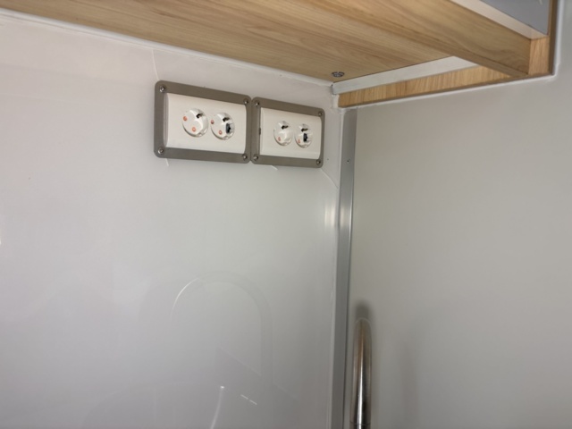 1444259-29 Boendecontainer – 40’ HC med 2 studiolägenheter (oanvänd)