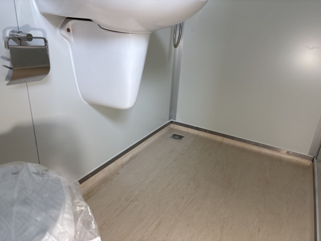 1444259-33 Boendecontainer – 40’ HC med 2 studiolägenheter (oanvänd)