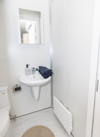 1444259-63 Boendecontainer – 40’ HC med 2 studiolägenheter (oanvänd)