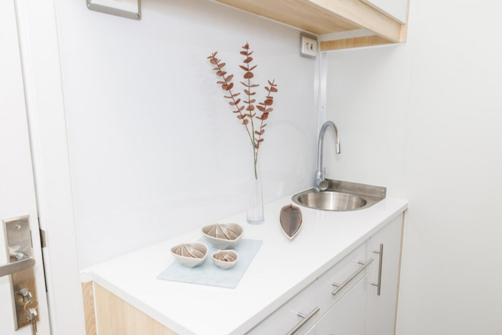 1444259-73 Boendecontainer – 40’ HC med 2 studiolägenheter (oanvänd)