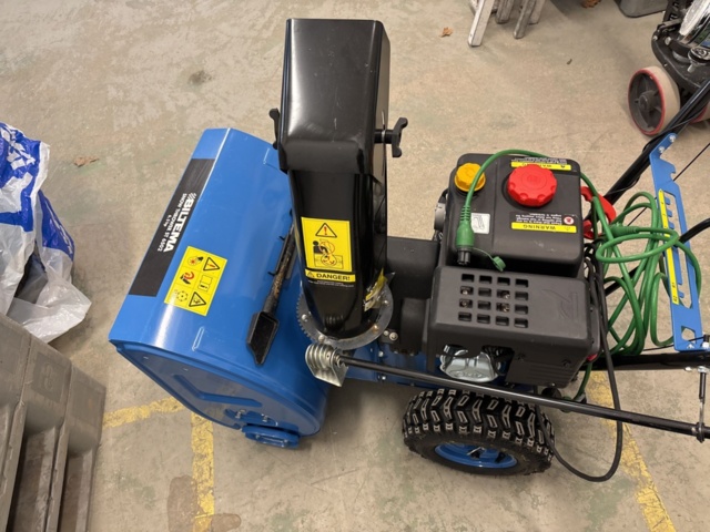 1409343-3 Snowblower - Biltema ST 6502