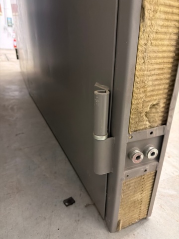 1443553-3 Steel gate with frame, 4 meters high, 2.8 meters wide