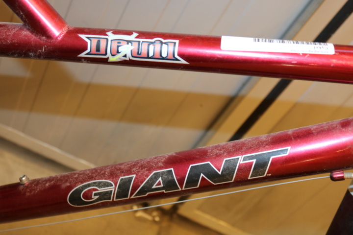 1416696-12 2 st Cyklar (Reparationsobjekt)