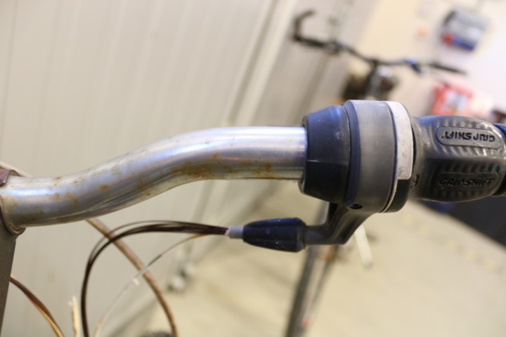 1416696-15 2 st Cyklar (Reparationsobjekt)