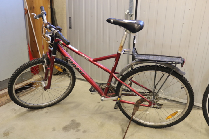 1416696-20 2 st Cyklar (Reparationsobjekt)