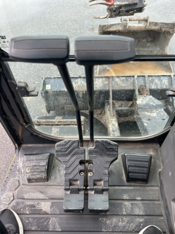 1423471-12 Bandgrävare med tiltrotator och planeringsskopa - CAT 307,5 -2021