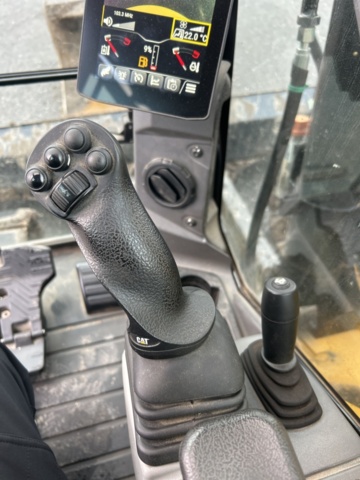 1423471-20 Bandgrävare med tiltrotator och planeringsskopa - CAT 307,5 -2021