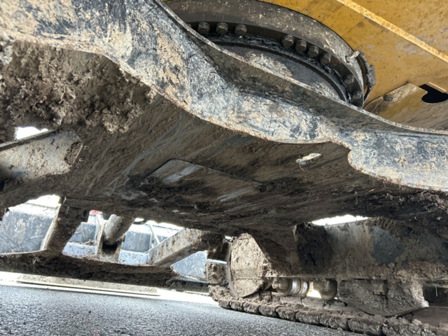 1423471-42 Bandgrävare med tiltrotator och planeringsskopa - CAT 307,5 -2021