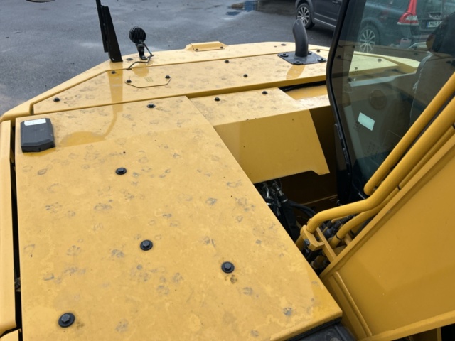 1423471-57 Bandgrävare med tiltrotator och planeringsskopa - CAT 307,5 -2021