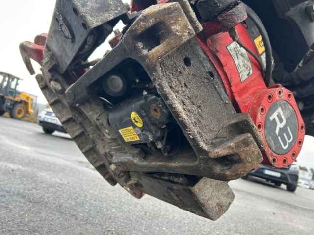 1423471-81 Bandgrävare med tiltrotator och planeringsskopa - CAT 307,5 -2021