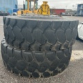 1423476-3 Set of used wheel loader tires
