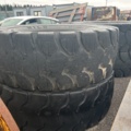 1423476-4 Set of used wheel loader tires