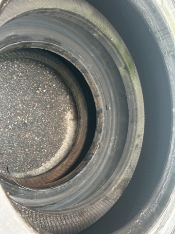 1423476-10 Set of used wheel loader tires