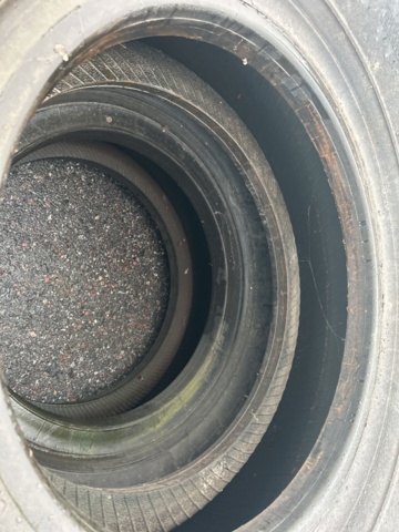 1423476-11 Set of used wheel loader tires