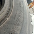 1423476-14 Set of used wheel loader tires