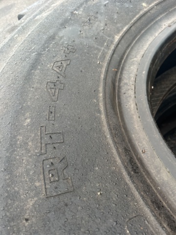 1423476-15 Set of used wheel loader tires