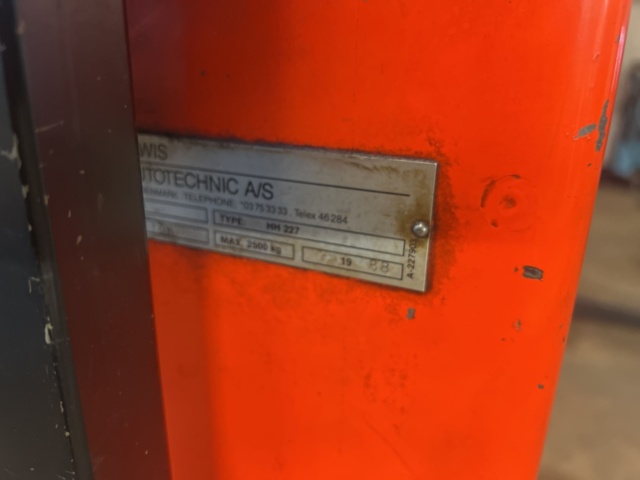 1420255-12 2-Pelarlyft - Elwis Autotechnic HH 227, -1988