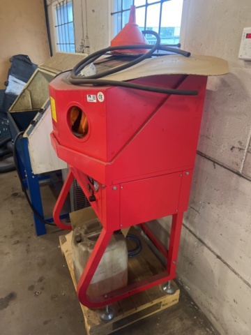 1420258-2 Verkstadstvätt med värmare