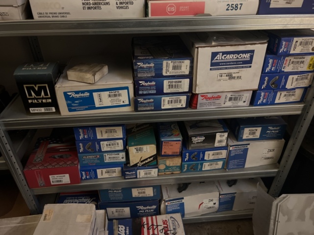 1420288-8 Plåthyllor 7 sektioner med innehåll - Reservdelar