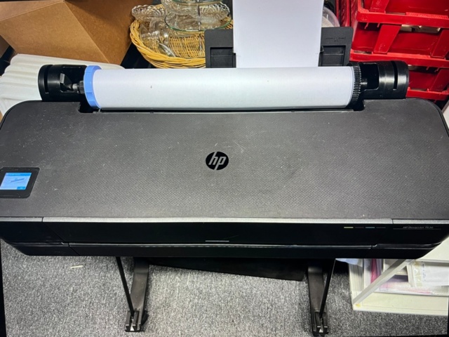 1446085-2 Storformatskrivare HP Designjet T630 med stativ
