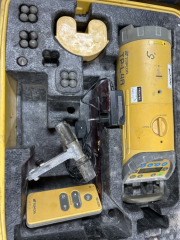1435449-7 Rörlaser Topcon TP-L4A Med Tillbehör