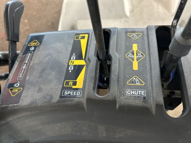 1435455-12 Snöslunga Yamaha YS1070T Silent Snowblower