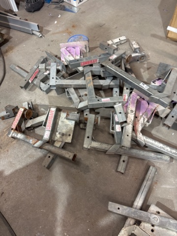 1349558-4 Fästdon för fallskyddsräcken - Combisafe