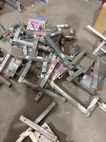 1349558-5 Fästdon för fallskyddsräcken - Combisafe