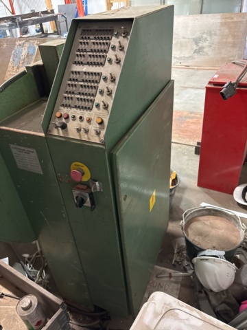 1349559-11 Kantpress - Göteneds K25-25 A6 Kontrollpanelen defekt