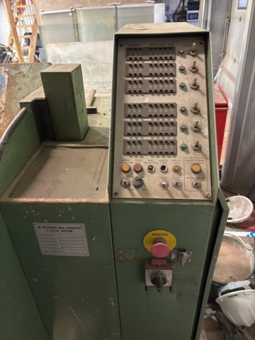 1349559-13 Kantpress - Göteneds K25-25 A6 Kontrollpanelen defekt