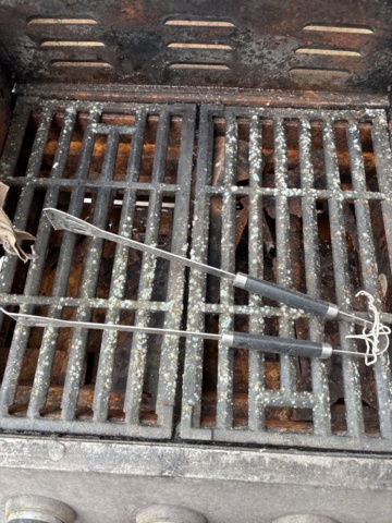 1349568-6 Grill - Burns & Barkles