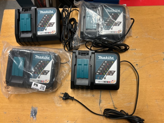 1446661-1 Batteriladdare 4 st - Makita DC18RC