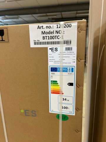 1446746-10 9 kW luft/vatten värmepump från Energy Save 250L varmvattentank, rostfri bufferttank. K61