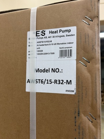 1446748-2 15 kW luft/vatten värmepump från Energy Save. Varmvattentank, bufferttank och markstativ K63