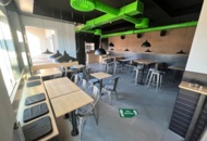 1423926 Restauranginredning, bord, stolar bänkar