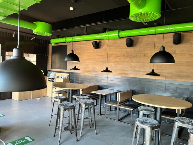 1423927-3 Lampor och belysning i lokal