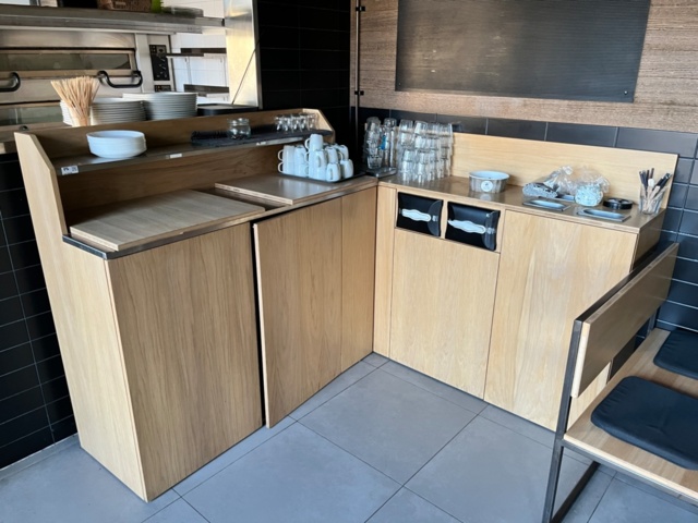 1423930-1 Vatten/bestick/skräpstation