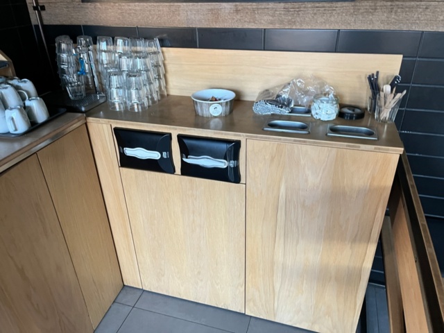 1423930-3 Vatten/bestick/skräpstation